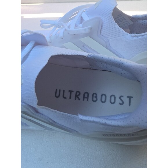 New Adidas Ultraboost 5 Triple White Running Shoes Light Boost Women's 11 ID8848 - Picture 10 of 11
